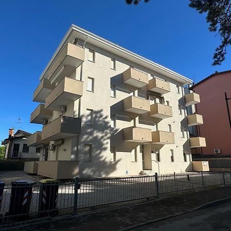 Condominio Cristina - Agenzia Cocal Caorle Bagian luar foto